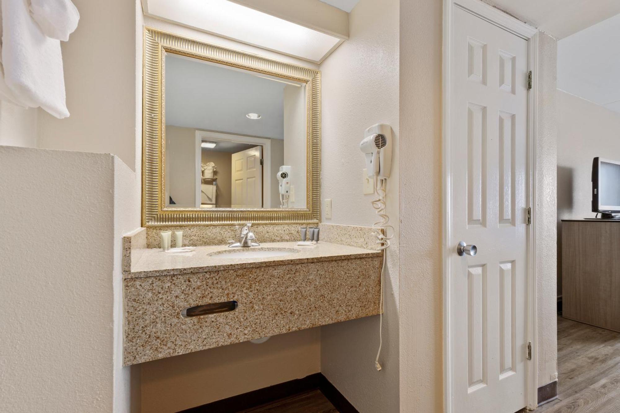 Ocean Crest Inn And Suites Myrtle Beach Pokoj fotografie